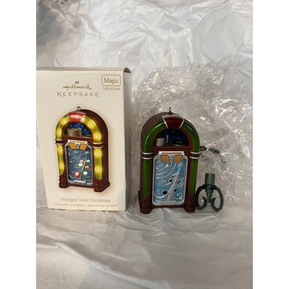 Hallmark NEW 2008 Ornament Swingin Into Christmas Jukebox Magic Light Sound